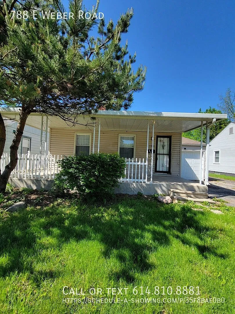 Charming Home with Garage, Fenced Yard & Large Deck in North Linden — Photo 1
