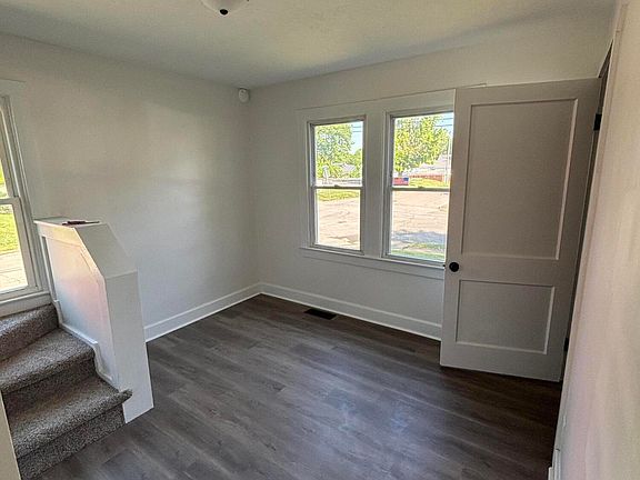 5th image of 724 Camden Ave