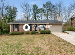 2697 Heritage Ln, Morrow, GA 30260