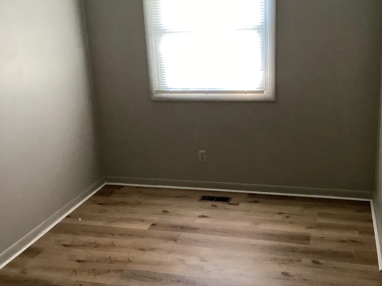 15345 Chandler Rd — Photo 4