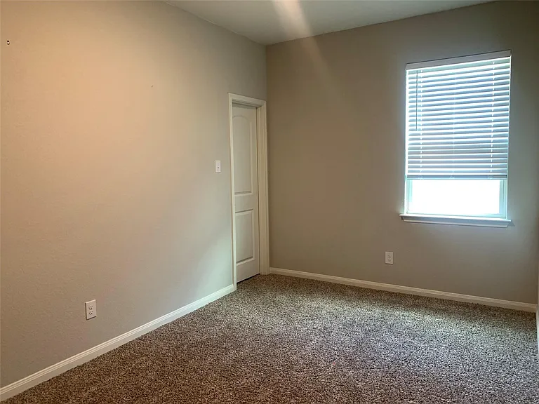 509 Congress Way — Photo 26