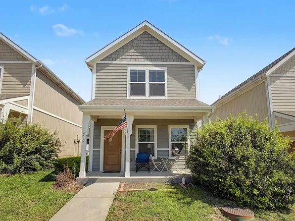 2628 Valentine Ln, Junction City, KS 66441