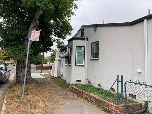 3rd image of 3633 Garvin Ave