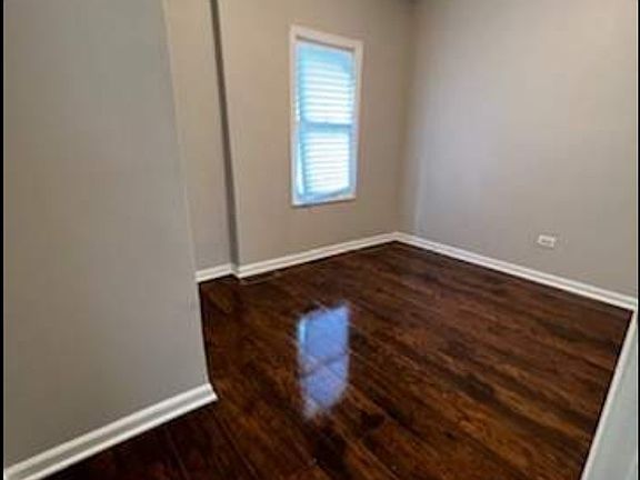 3rd image of 6415 S Eberhart Ave