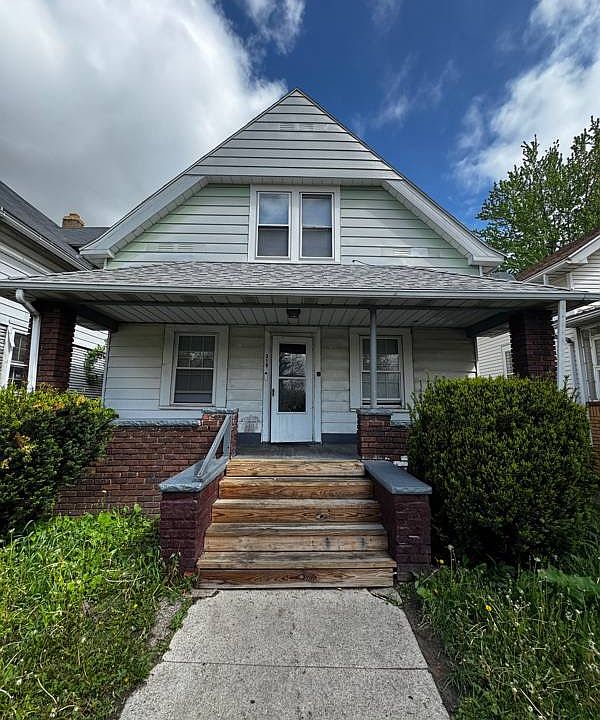 1st image of 319 1/2 E Streicher St
