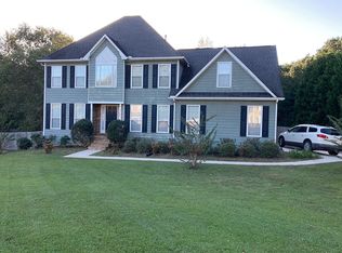 140 Chestlehurst Dr, Fayetteville, GA 30215