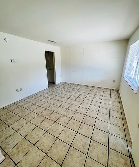 4532 E Fairmount St #B — Photo 3