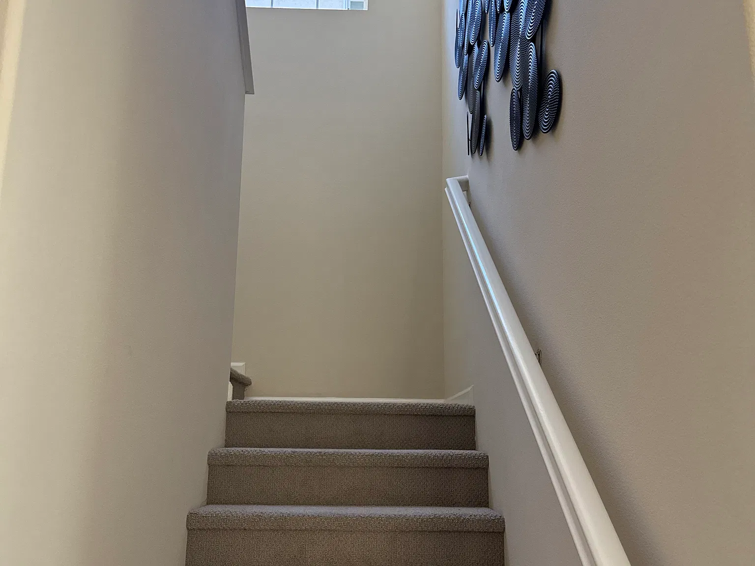 4 bed, 3.5 bath, 2000 sqft, $1,200 — Photo 3