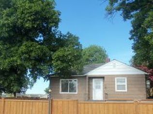 706 Pine St, Nezperce, ID 83543