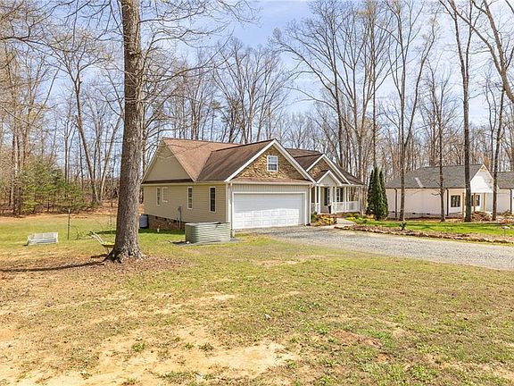 4th image of 130 Bud Rd