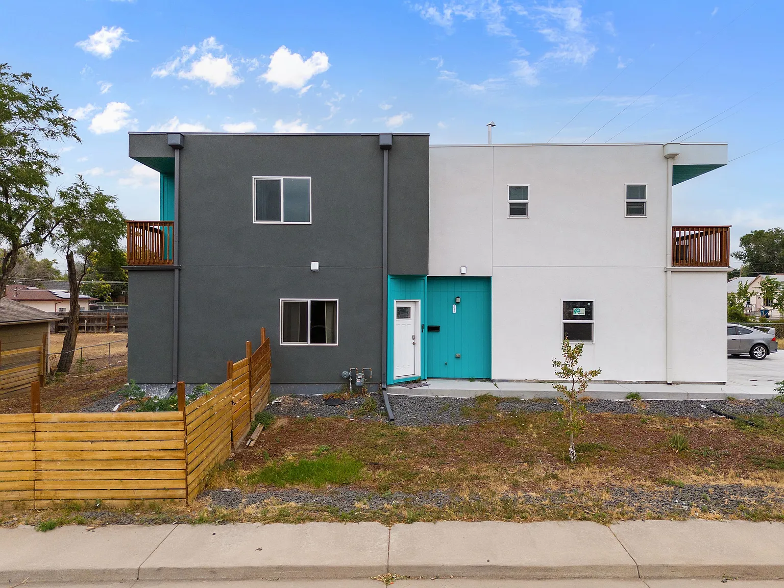 6912 Locust Ct — Photo 3