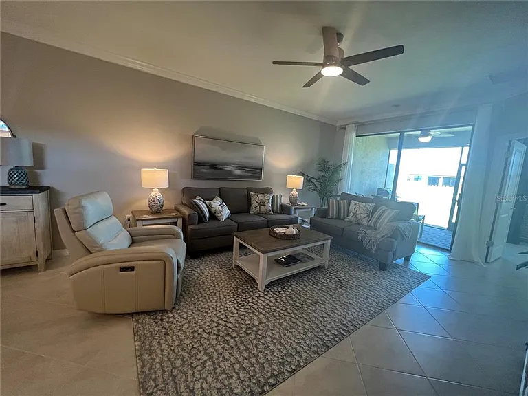 2040 Mackerel St — Photo 6