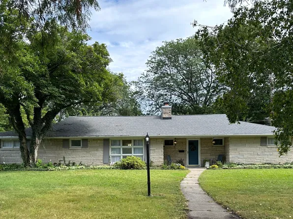 304 Central Ave, Aurora, IL 60506