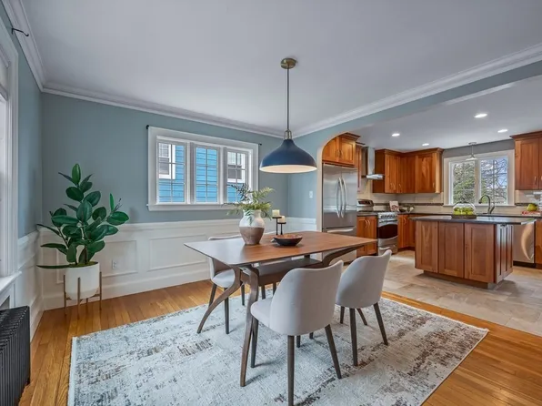 38 Cerdan Ave, West Roxbury, MA 02132