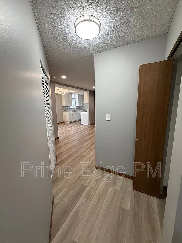 2 bed, 2.0 bath, 935 sqft, $1,100 — Photo 4