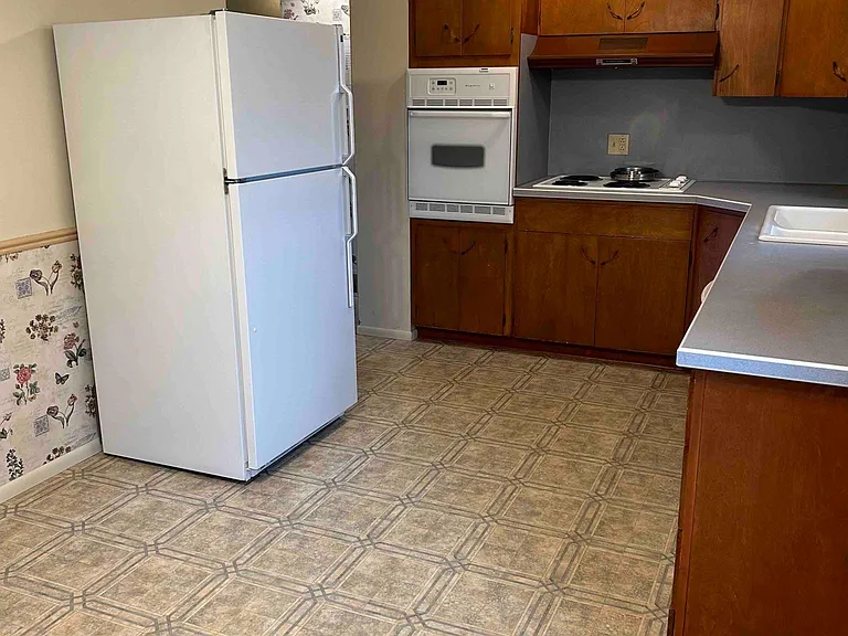 kitchen, stove, oven, refrigerator not included in rental