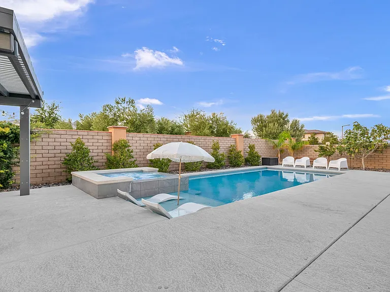 233 Castellari Dr — Photo 52