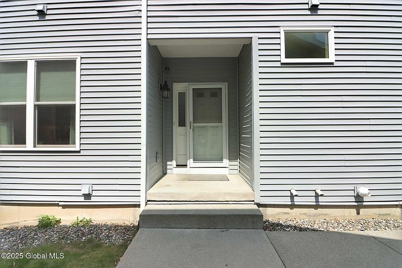 3rd image of 4 Krug Place