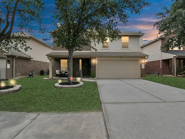 1215 Lavender Shade Ct — Photo 1