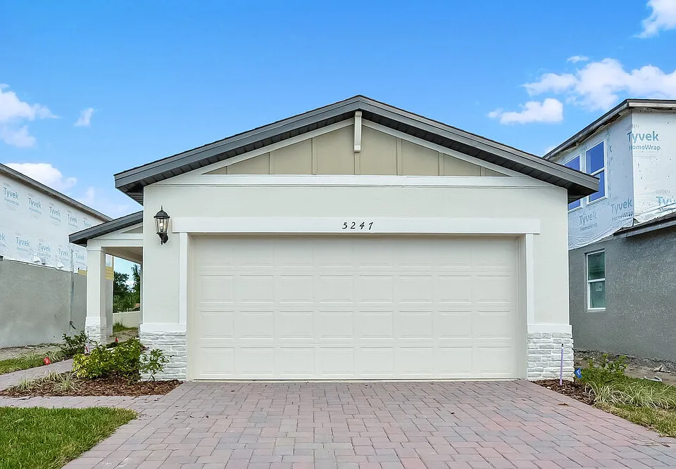 5247 Meredrew Ln