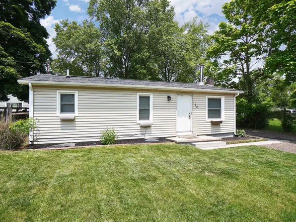 190 W Maple St, Brookville, OH 45309