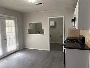 3 bed, 2.0 bath, 1170 sqft, $1,595 — Photo 3