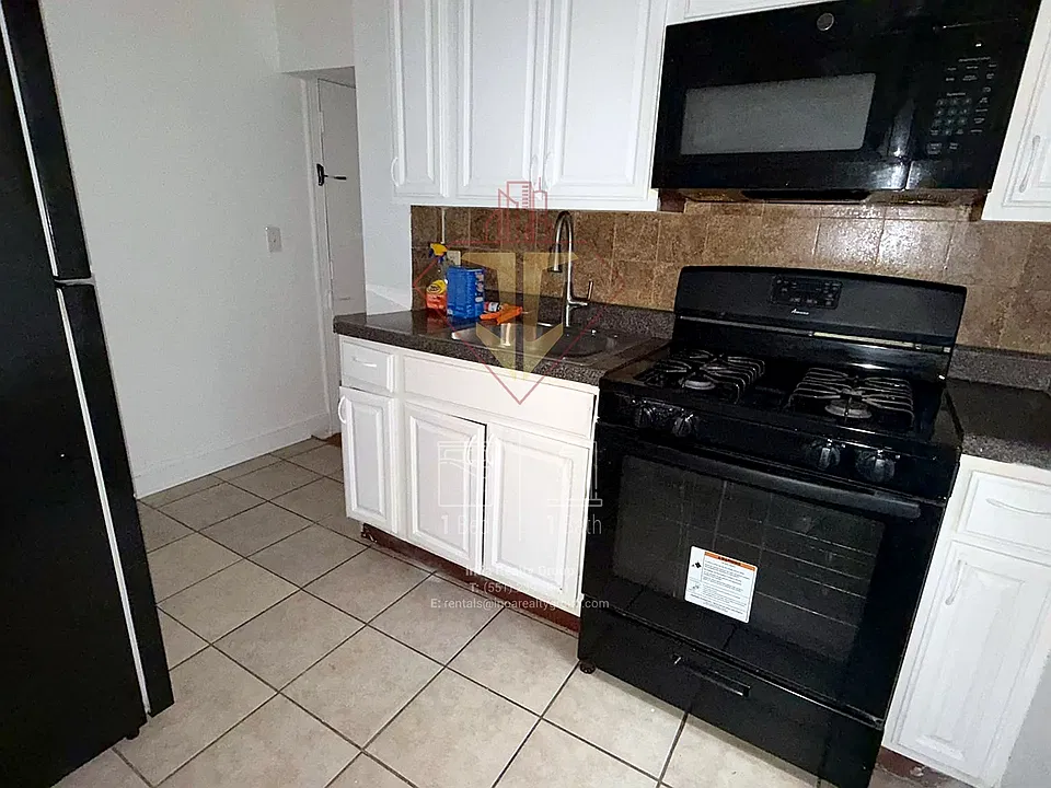15 Gifford Ave #B2