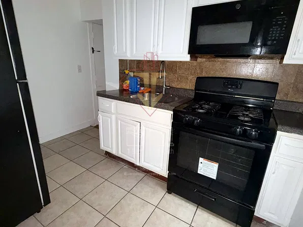 15 Gifford Avenue image 1 of 8