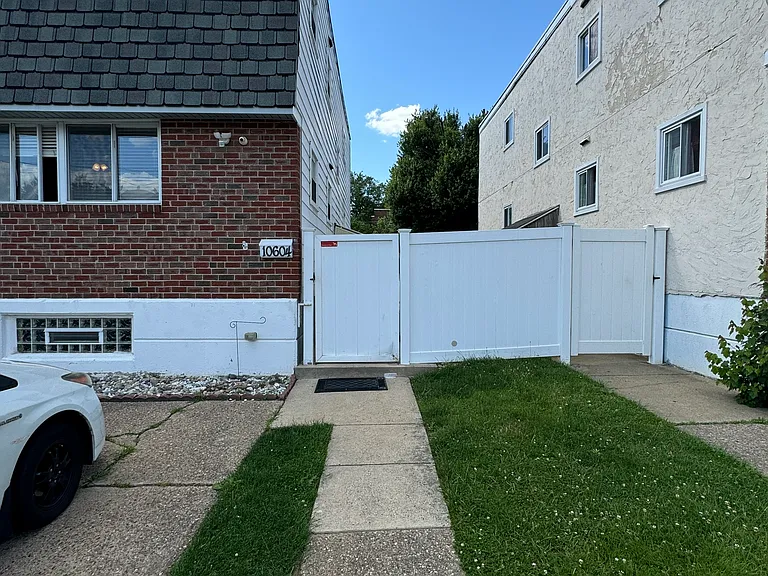 10604 Evans St #2 — Photo 11
