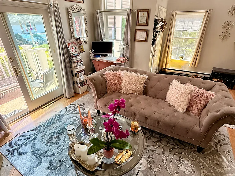 11 Devon Commons Ln — Photo 11
