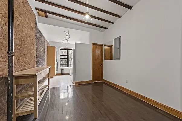1st image of 2310 1st Ave #N2