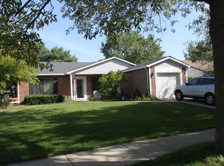 1082 Crestwood Ln, Bolingbrook, IL 60440