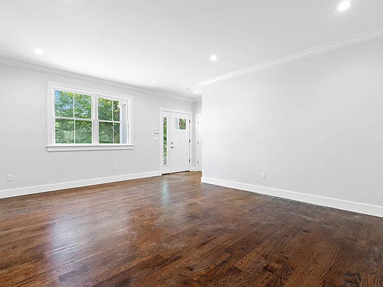 35 Old Bedford Rd #B — Photo 6