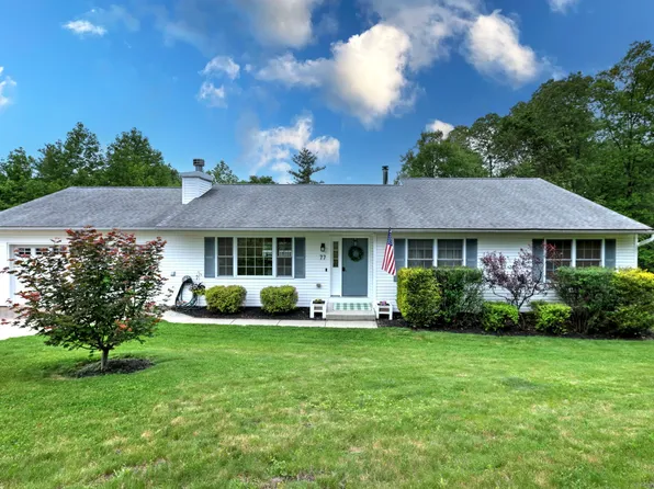 77 Wisteria Drive, Naugatuck, CT 06770