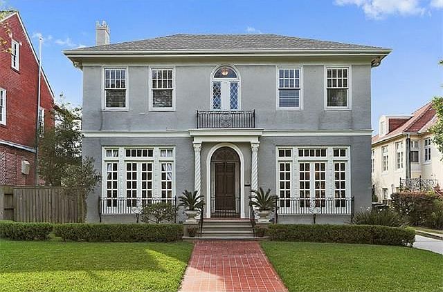 1st image of 6 Versailles Blvd
