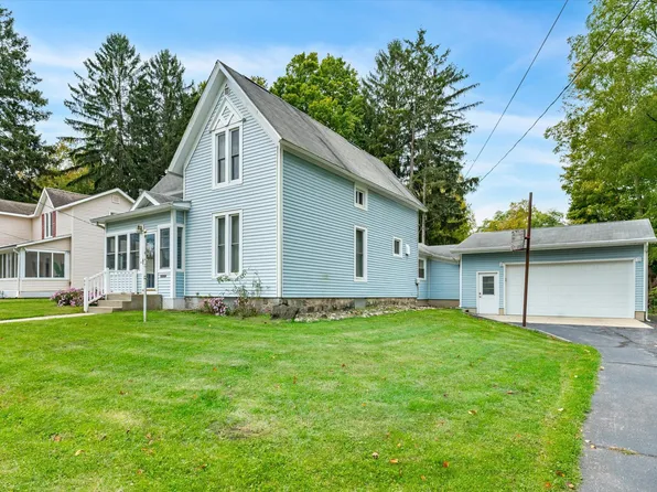 221 N O'Keefe St, Cassopolis, MI 49031