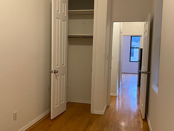 4th image of 223 E 32nd St APT 4A