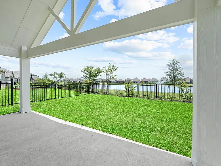 832 Sarasota Shore Dr — Photo 48