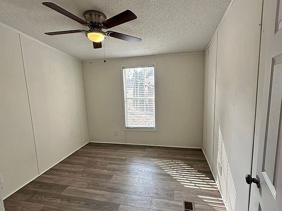 5th image of 261 Burnetts Way