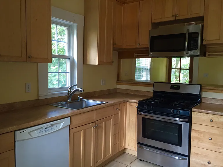 365 Harvard St — Photo 9