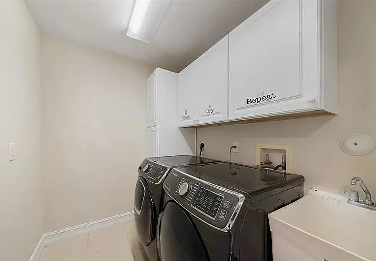 8477 Breezy Hill Dr — Photo 22