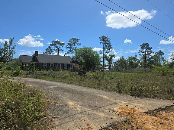 3rd image of 1859 Sikes Rd