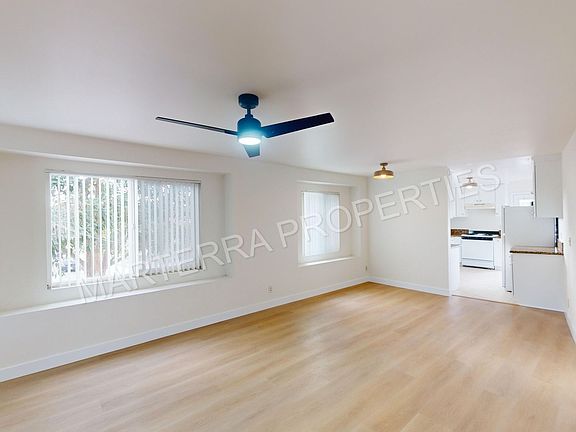 4th image of 976 El Camino Dr APT 6