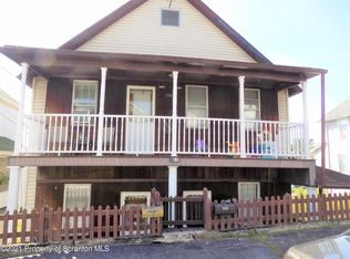 1046 Carmalt St, Dickson City, PA 18519