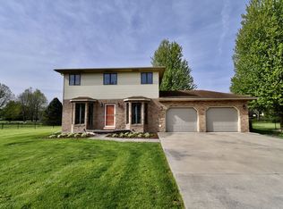 5 Blue Jay Ct, Le Roy, IL 61752