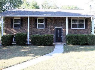 1327 Scotsbury Cir, Knoxville, TN 37919