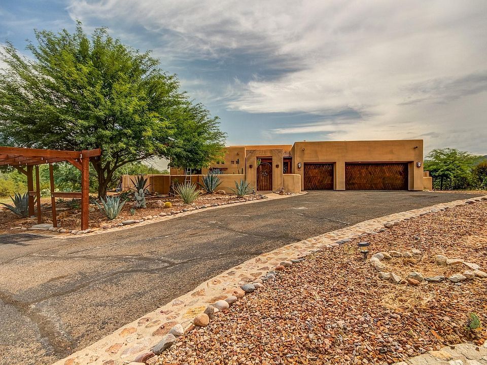 2nd image of 1040 N Tanque Verde Loop Rd