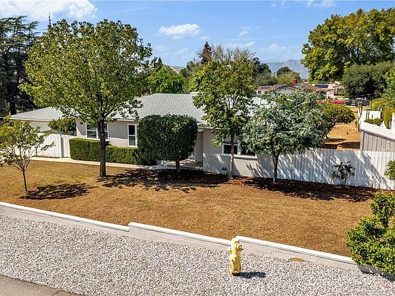 3rd image of 35158 Cedarwood Ln
