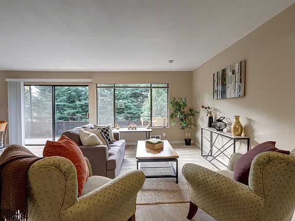 3rd image of 7924 212th St SW APT 305