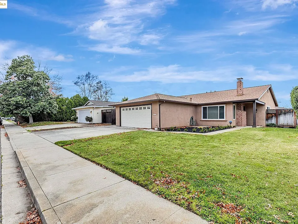 557 Debra St